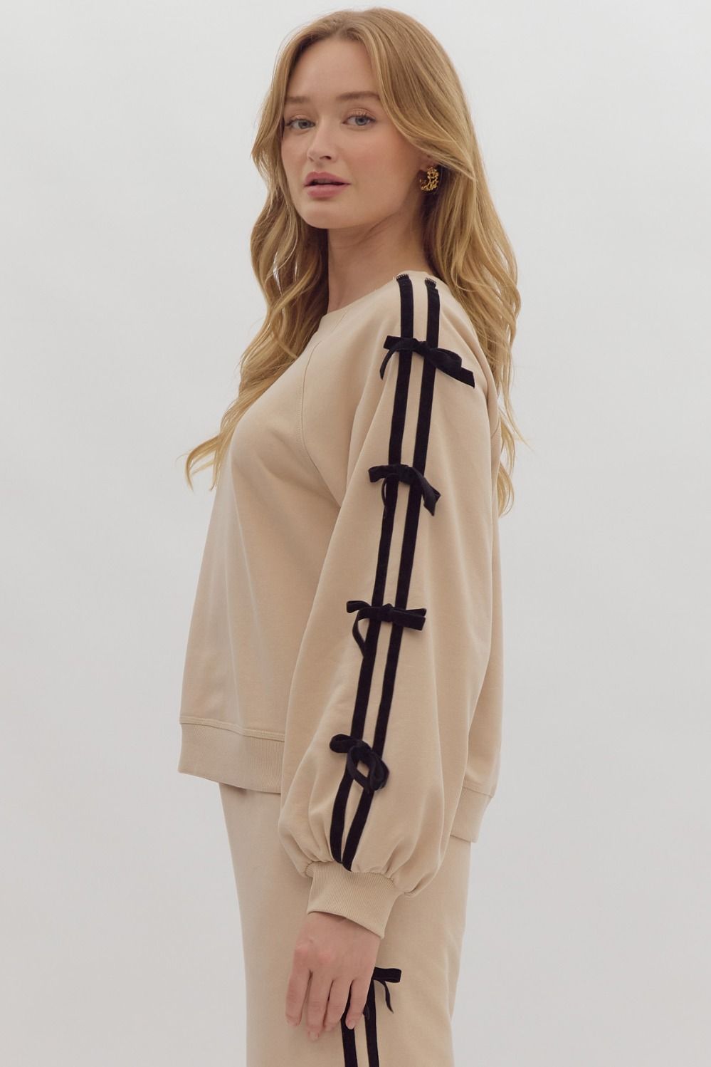 Beige Long Sleeve Cropped Pullover